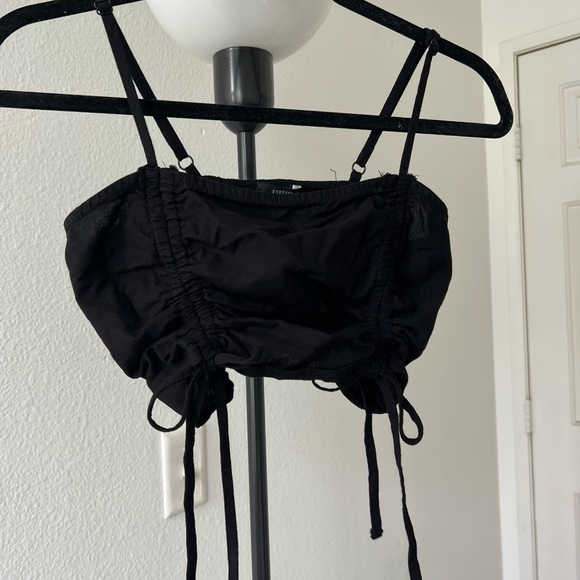 Drawstring Ruched Side Crop Top - Picture 5 of 6